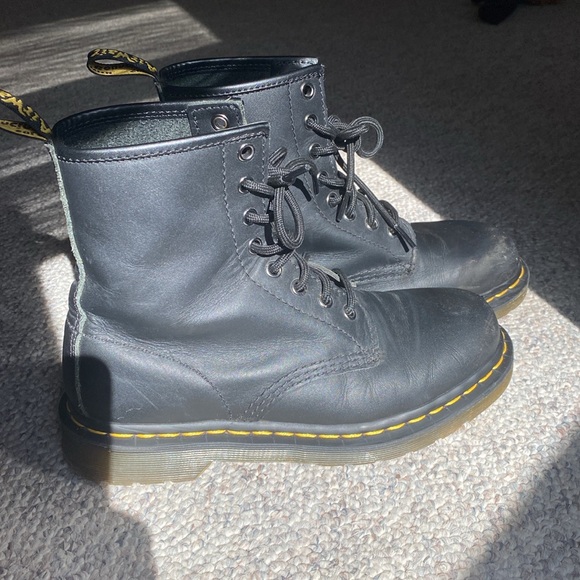 US women’s size 7 black Dr. Martins - Picture 3 of 4